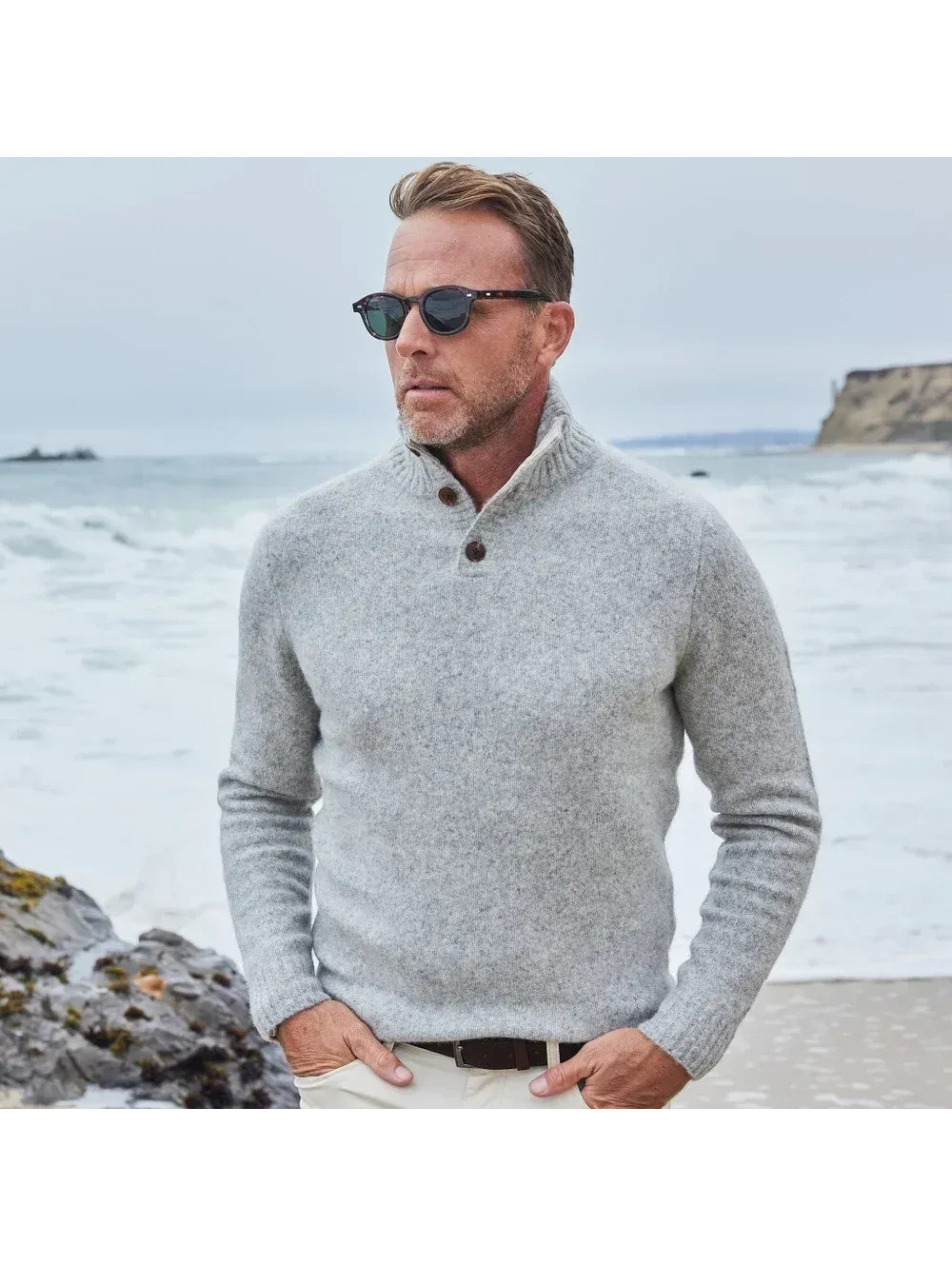 Collars & Co. NWT Balmoral Three Button Wool-Blend Sweater - Size XL